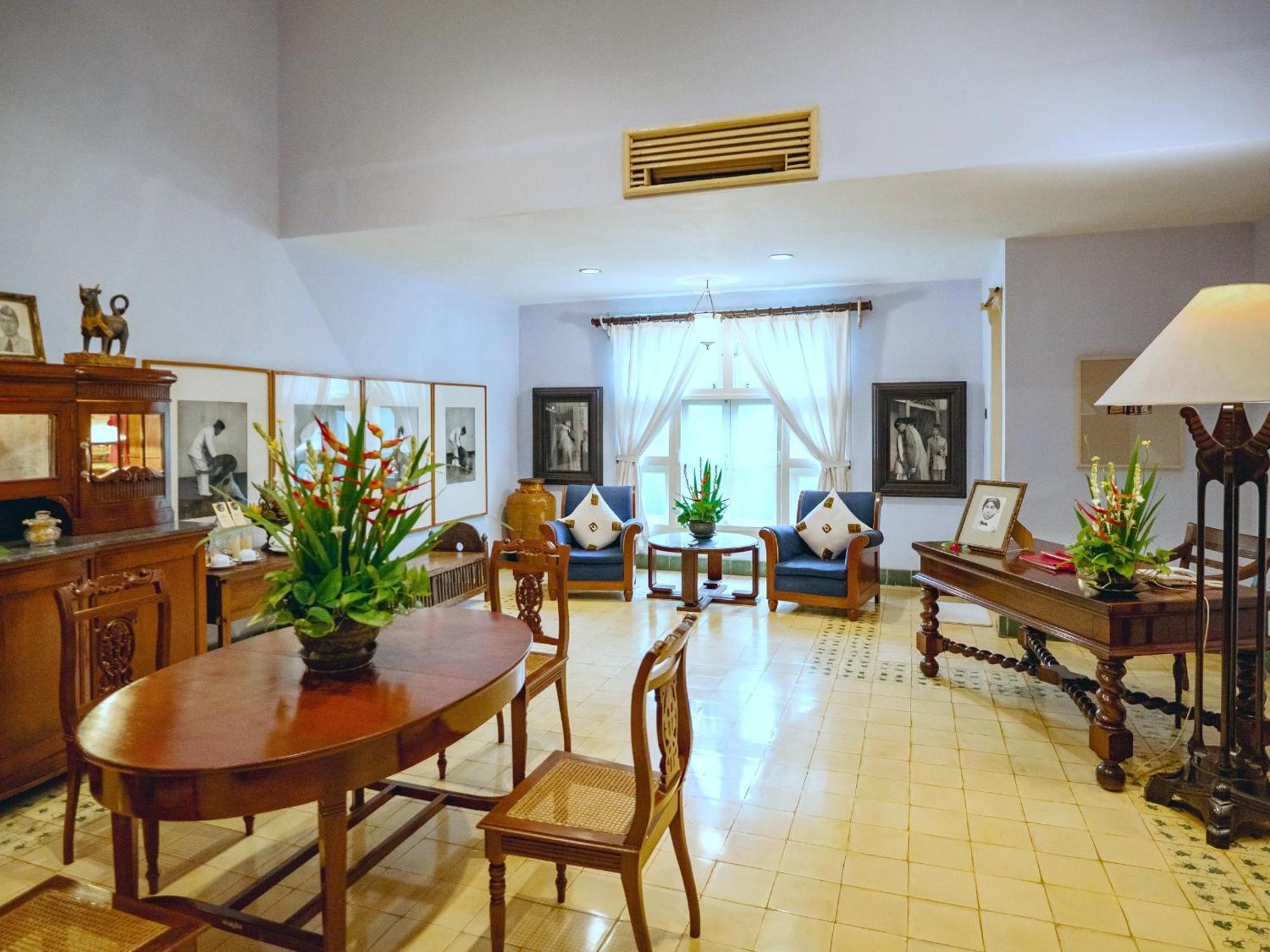 Hotel Tugu Blitar מראה חיצוני תמונה
