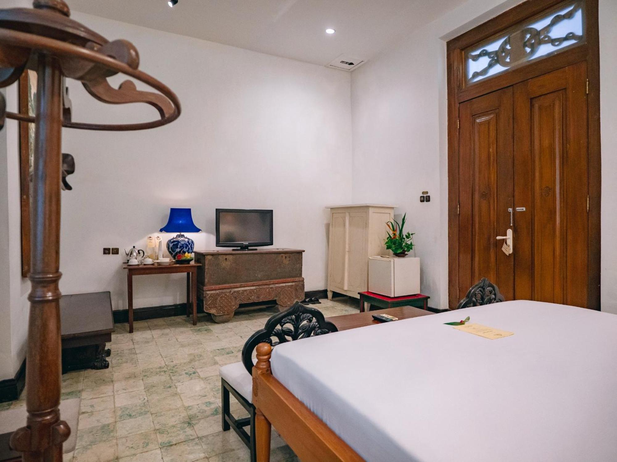 Hotel Tugu Blitar מראה חיצוני תמונה