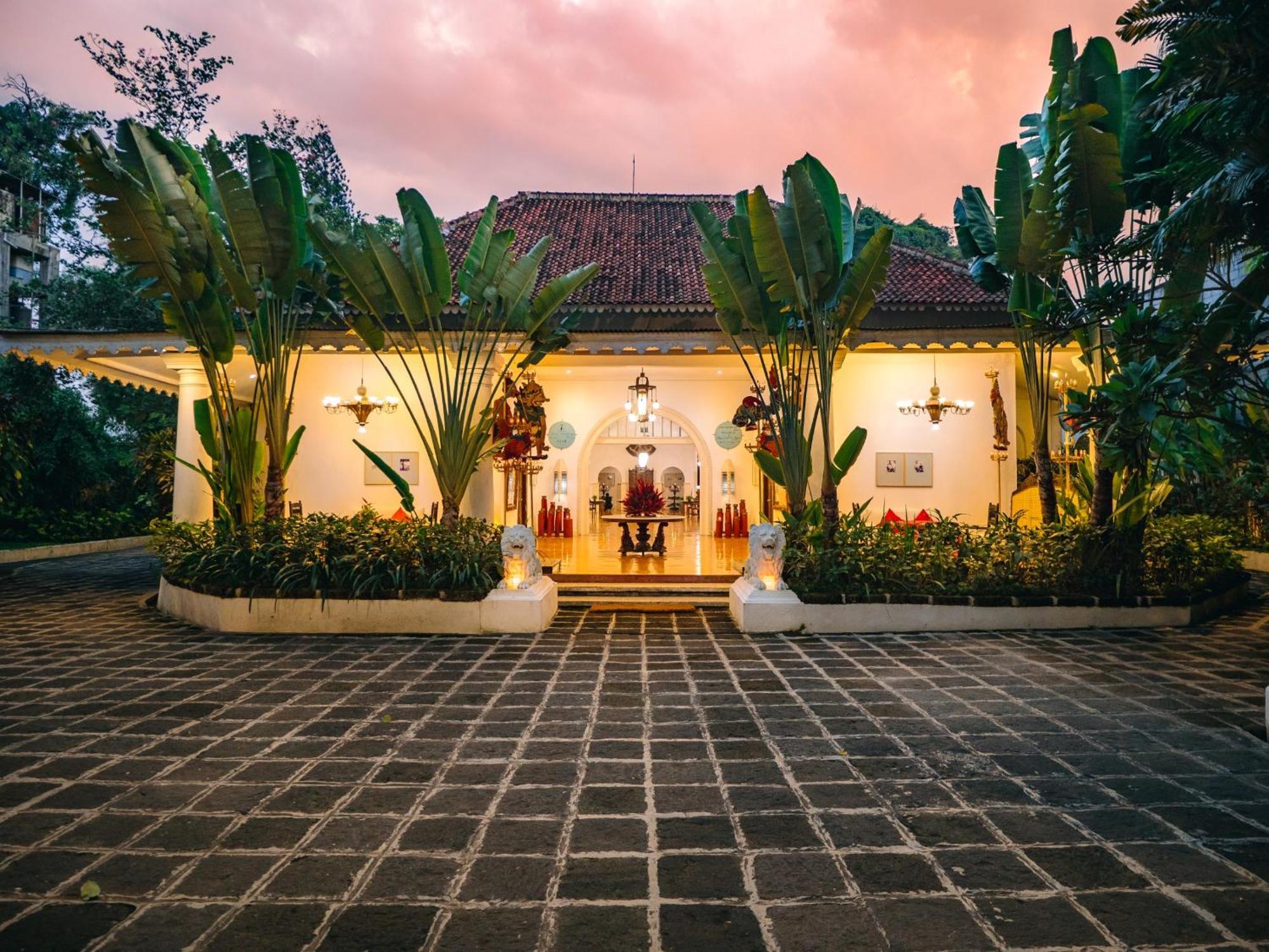 Hotel Tugu Blitar מראה חיצוני תמונה