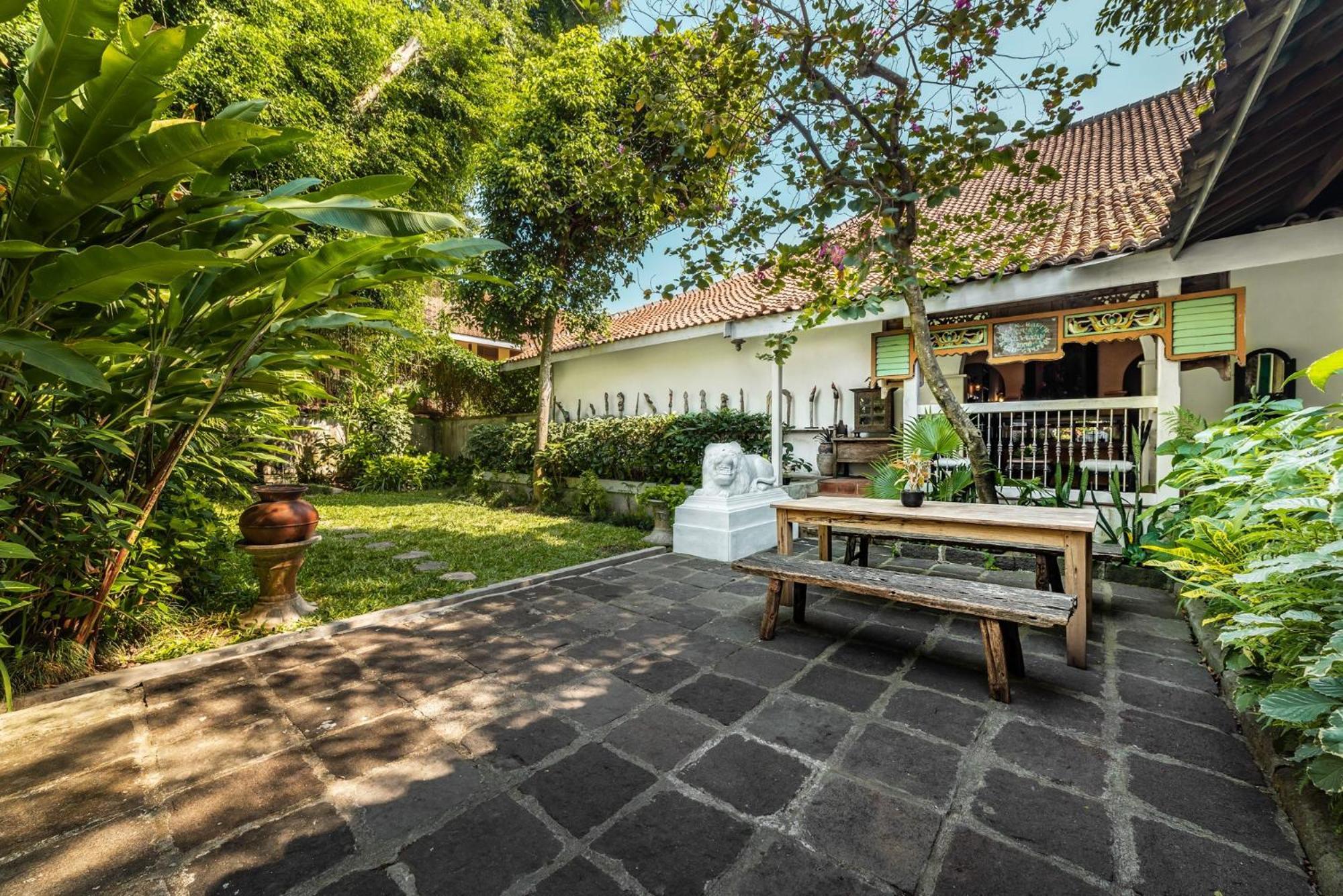 Hotel Tugu Blitar מראה חיצוני תמונה